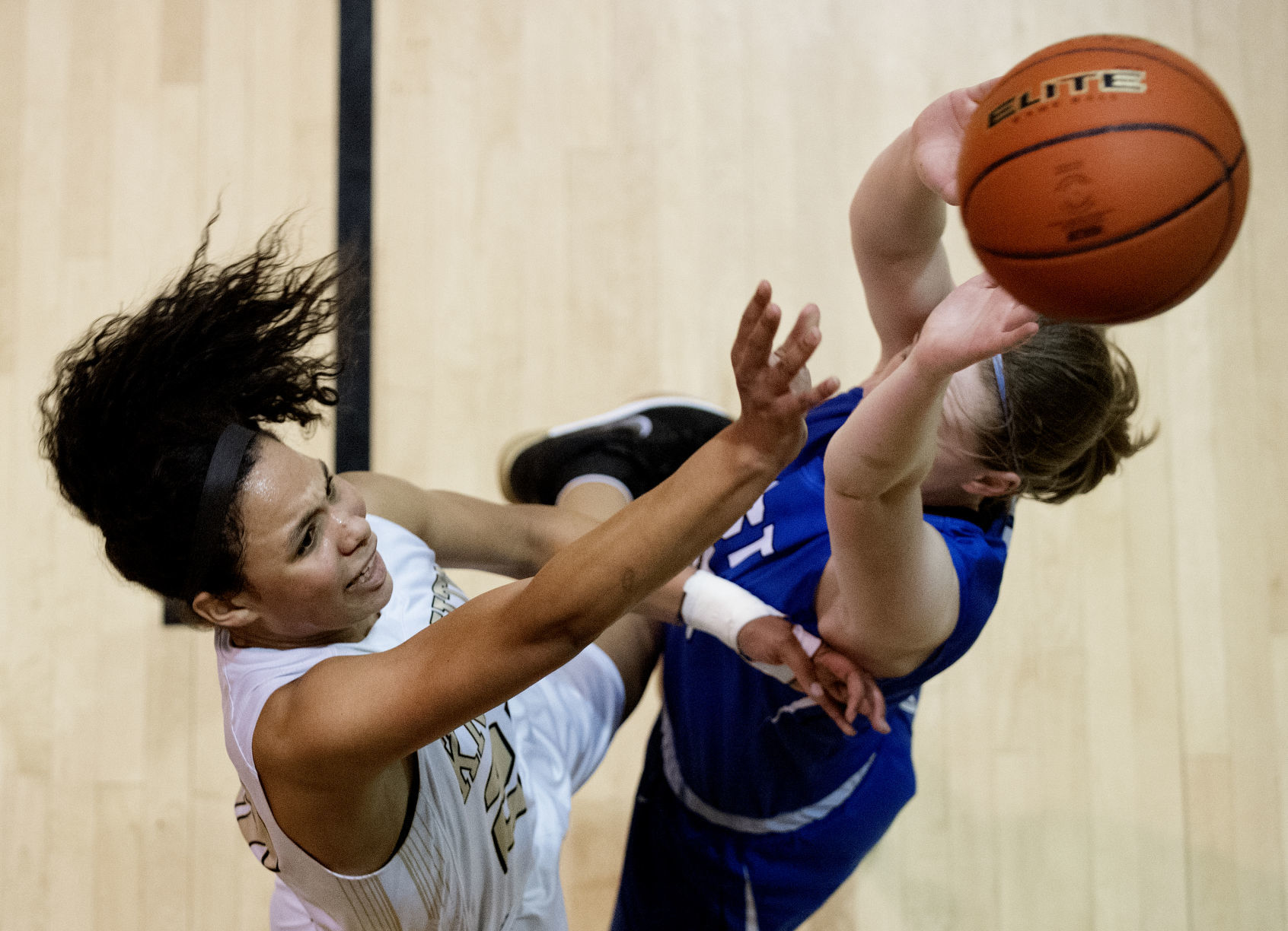 Lincoln East vs. Lincoln Southeast, 1.11